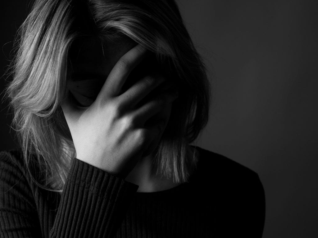 אישה מתוסכלת