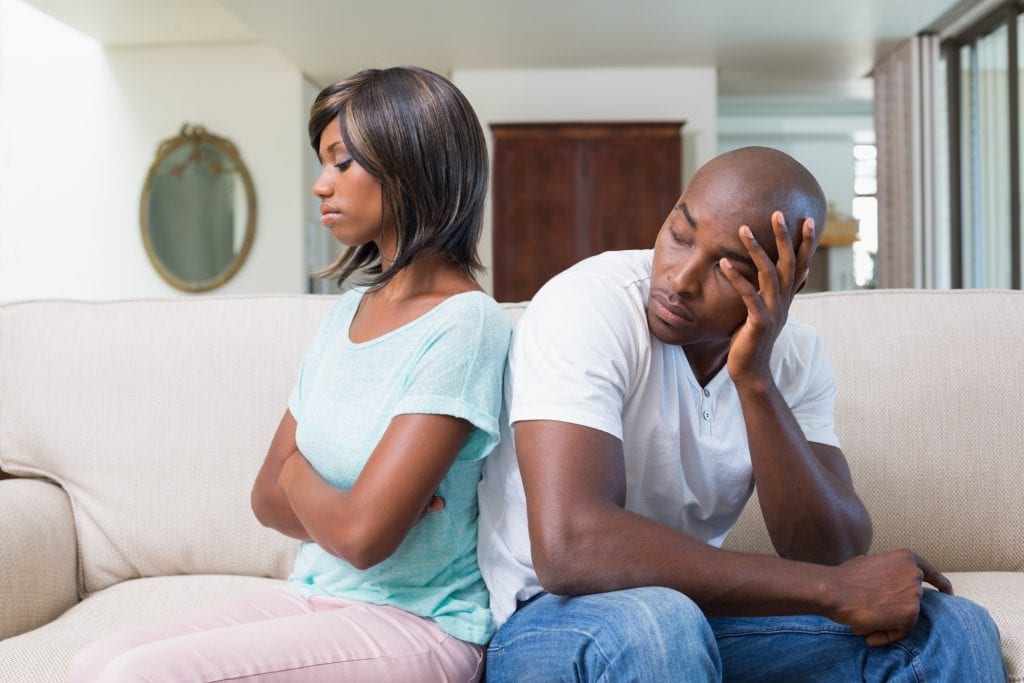 זוג מתוסכל אחרי ריב